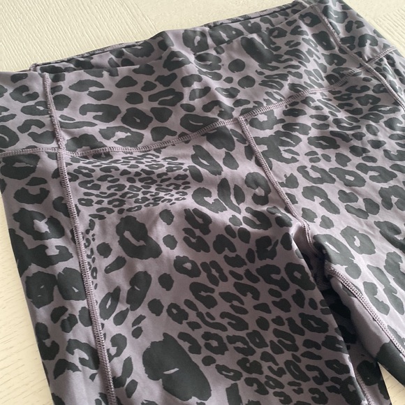 Rockwear Capri Leggings - Picture 3 of 6